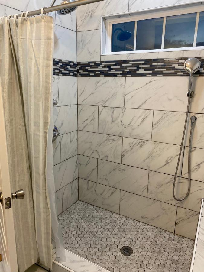 La Casa Grande Hosting Apartman Whitsett Kültér fotó